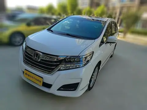 Honda 艾力绅 2016 — фото 1
