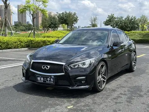 Infiniti Q50 2014