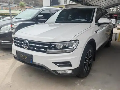 Volkswagen Tiguan L 2018 — фото 1