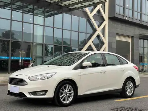 Ford Focus 2015 — фото 1