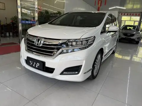 Honda 艾力绅 2016 — фото 1
