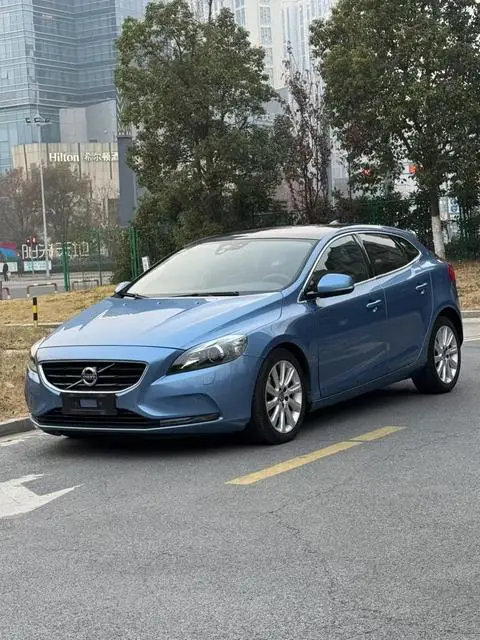 Volvo V40 2015
