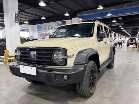 TANK 300 2025