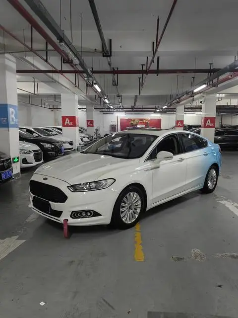 Ford 蒙迪欧 2013
