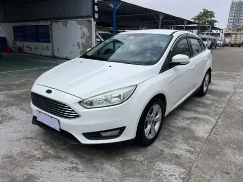 Ford Focus 2015 — фото 1