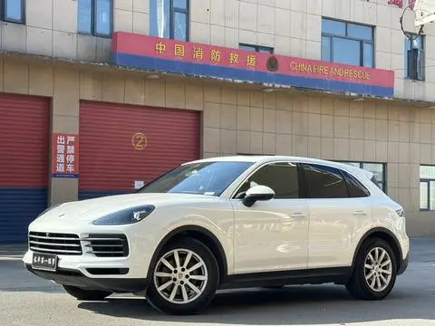 Porsche Cayenne 2019 — фото 1