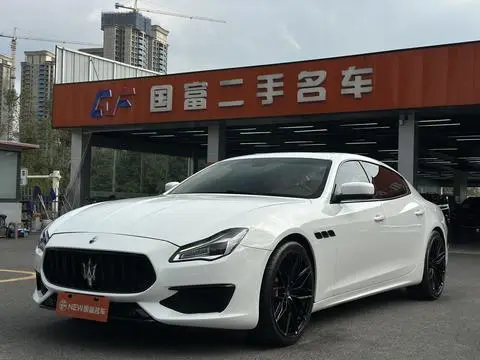 Maserati Quattroporte 2013