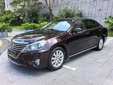 Toyota Crown 2012