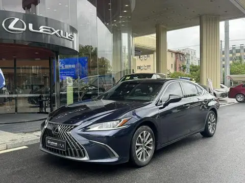 Lexus ES 2022