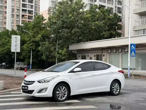 Hyundai Elantra Langdong 2015 — фото 1