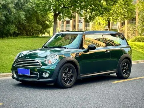 MINI CLUBMAN 2011