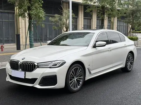 BMW 5 Series 2022 — фото 1