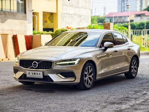 Volvo S60 2023