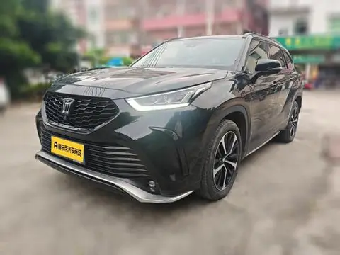 Toyota Crown Kluger 2023