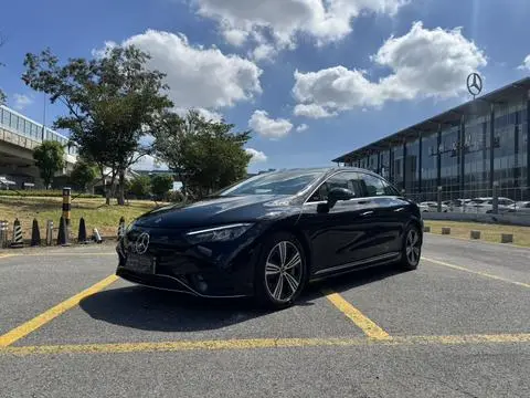 Mercedes-Benz EQE 2025