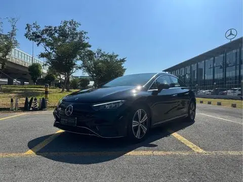 Mercedes-Benz EQE 2025