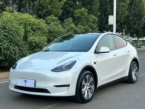 Tesla Model Y 2022 — фото 1