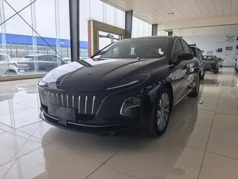Hongqi E-QM5 2023