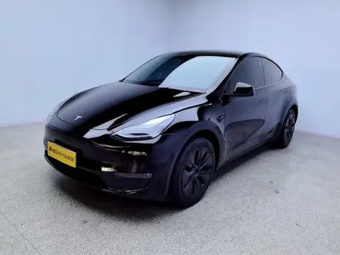 Tesla Model Y 2023 — фото 1