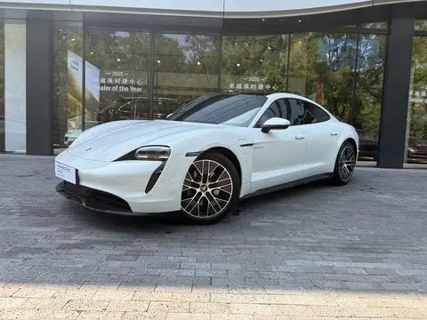 Porsche Taycan 2022