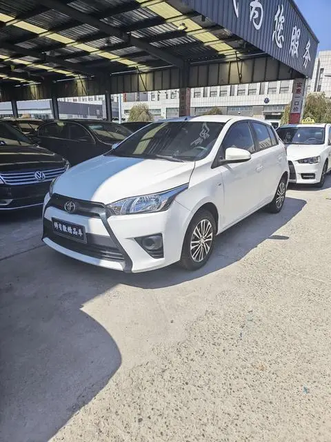Toyota YARIS L 2014