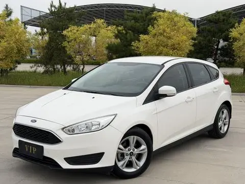Ford Focus 2018 — фото 1