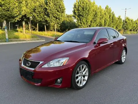 Lexus IS 2011