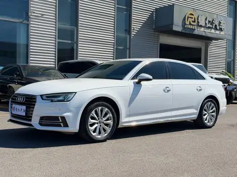 Audi A4L 2019 — фото 1