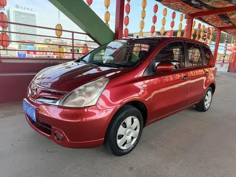 Nissan 骊威 2010
