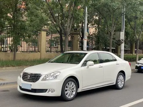 Toyota Crown 2010