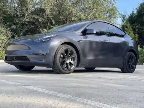 Tesla Model Y 2021 — фото 1