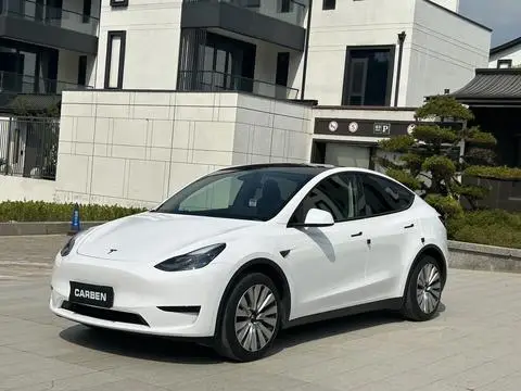 Tesla Model Y 2024 — фото 1