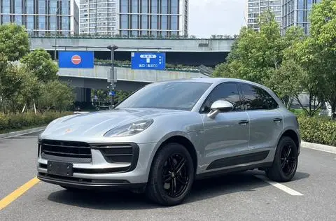 Porsche Macan 2022 — фото 1