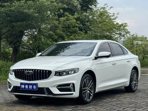 Geely Preface 2023 — фото 1
