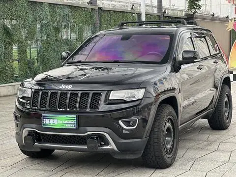 Jeep 大切诺基 2015 — фото 1