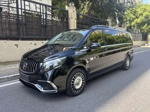 Mercedes-Benz 威霆 2018 — фото 1