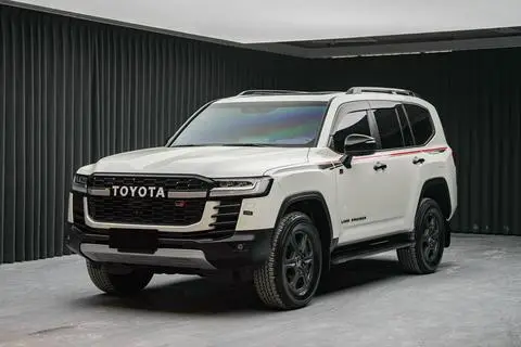 Toyota Land Cruiser 2023 — фото 1