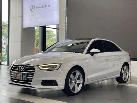 Audi A3 2018 — фото 1
