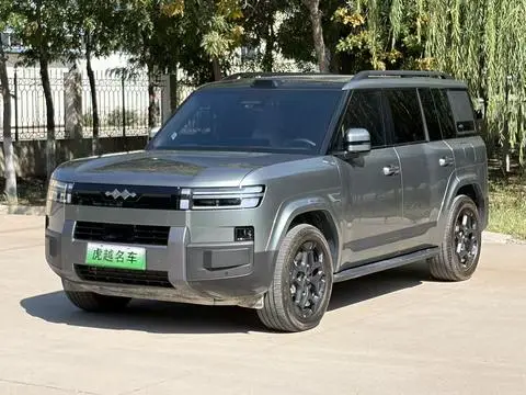 BYD Leopard 钛7 PHEV 2025