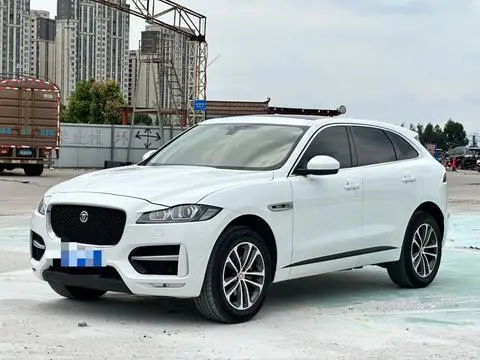 Jaguar F-PACE 2018 — фото 1