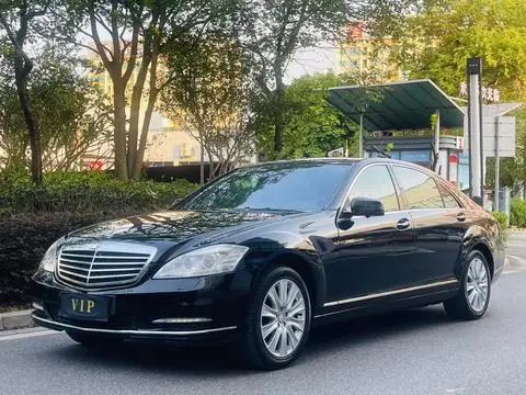 Mercedes-Benz S-Class 2011
