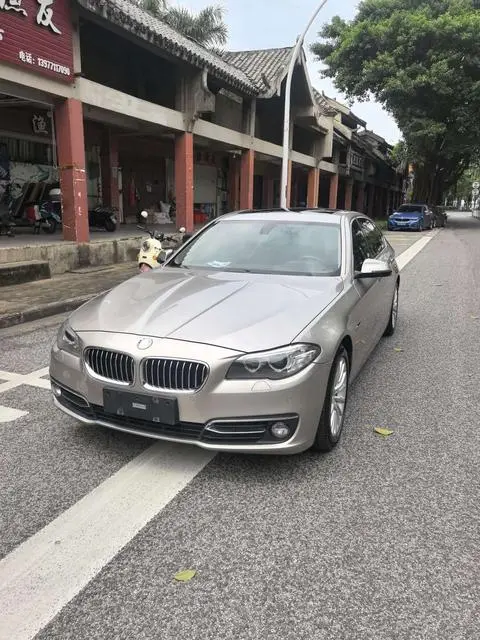 BMW 5 Series 2017 — фото 1