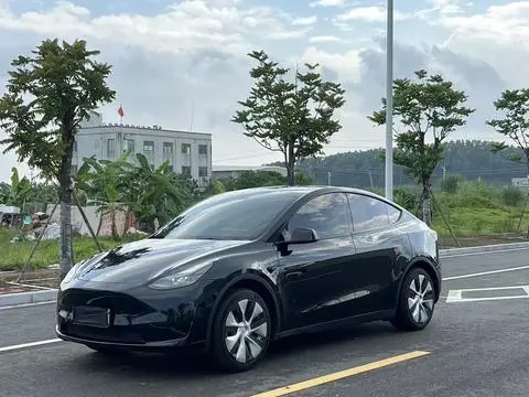 Tesla Model Y 2022 — фото 1