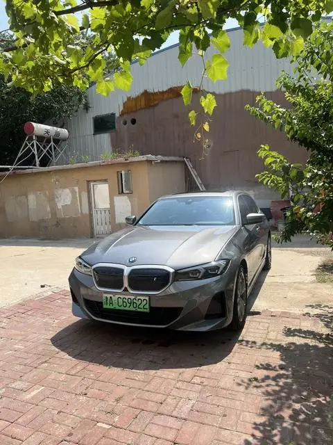 BMW i3 2022