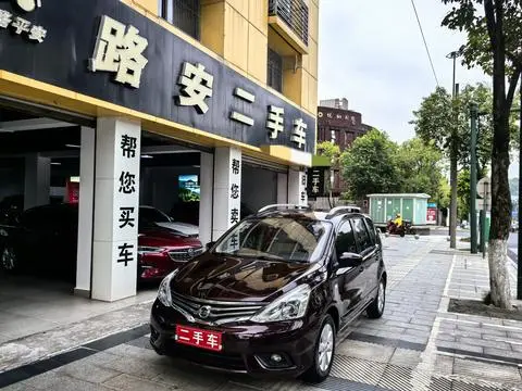 Nissan 骊威 2013