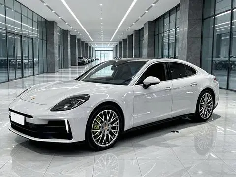 Porsche Panamera 2024