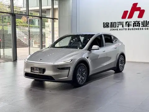 Tesla Model Y L 2025