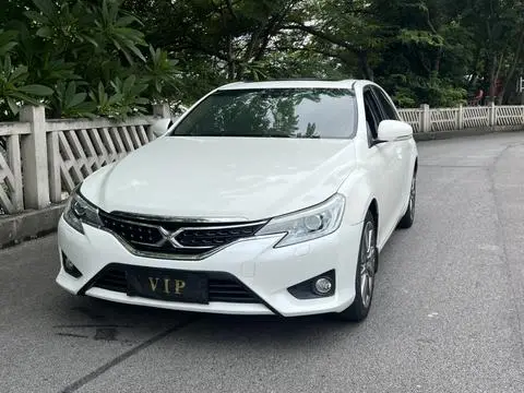 Toyota Reiz 2013