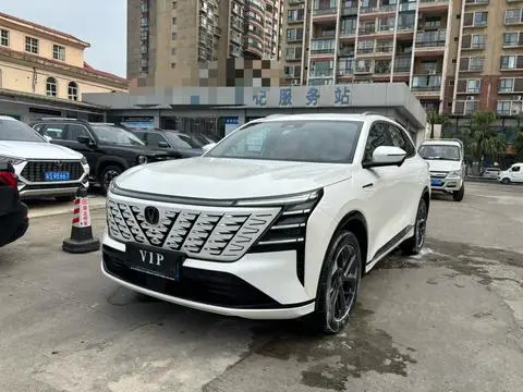 Changan CS75 PLUS 2025 — фото 1