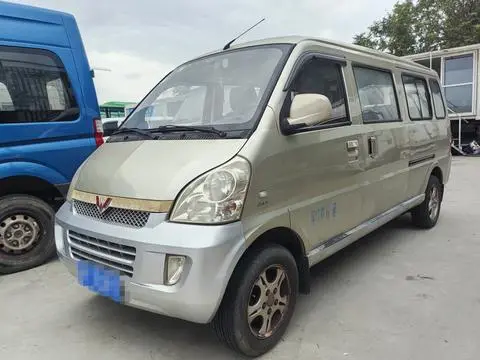 Wuling 荣光 2012